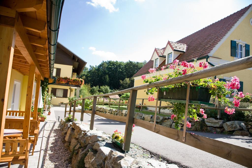 Bad Blumauerhof Hotel Exterior photo