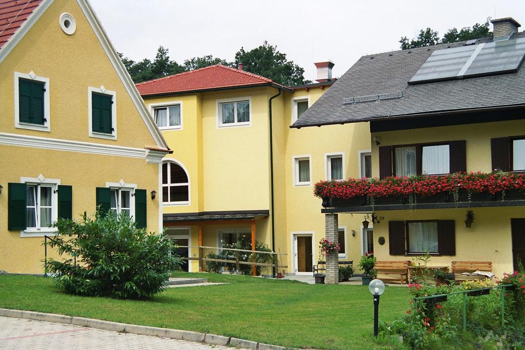 Bad Blumauerhof Hotel Exterior photo